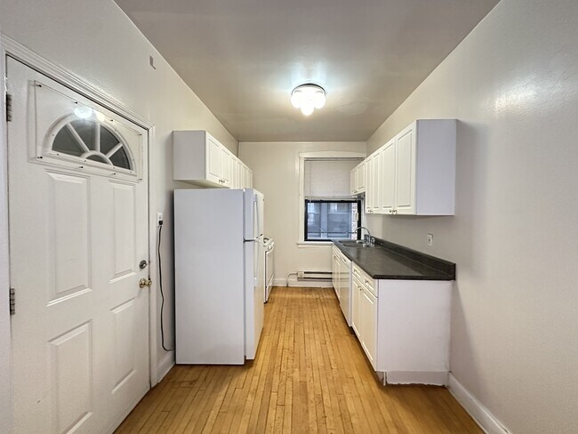 1315 Oak Ave in Evanston, IL - Building Photo - Building Photo