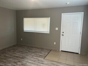 21431 La Salle Blvd in Warren, MI - Building Photo - Building Photo