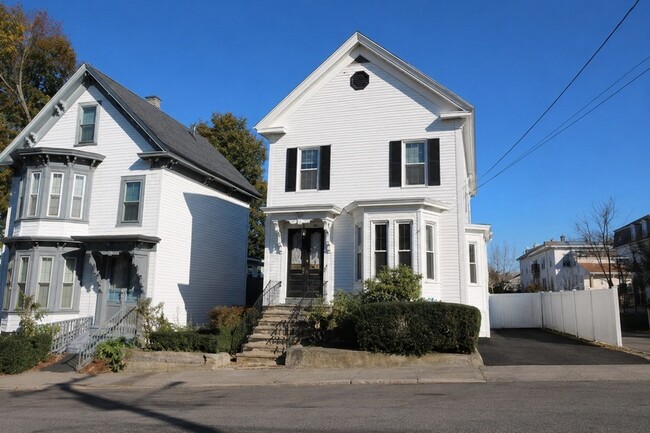 property at 90 Mt Vernon St