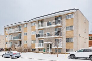 315 De Dreux Rue in Laval, QC - Building Photo