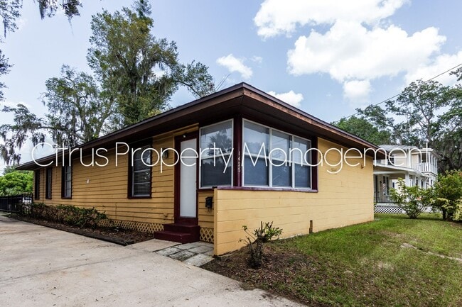1425 Pinecrest Pl in Orlando, FL - Building Photo - Building Photo
