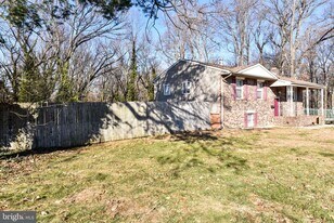 722 Glenside Dr in Mantua, NJ - Building Photo