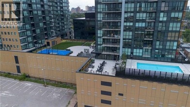 108 Garment St in Kitchener, ON - Building Photo - Building Photo