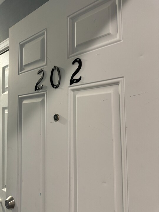 2624 N Milwaukee Ave, Unit 202 in Chicago, IL - Building Photo