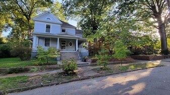 511 Cleveland St, Unit Pine #3 in Raleigh, NC - Building Photo
