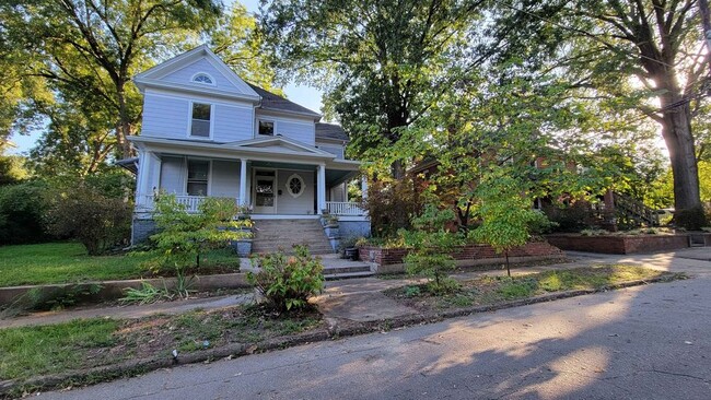 511 Cleveland St, Unit Pine #3