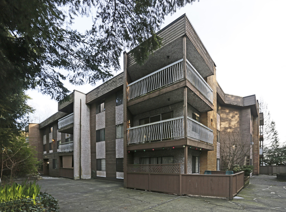 Cottonwood Terrace in Coquitlam, BC - Building Photo