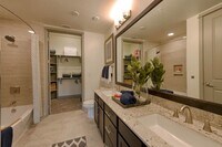 909 Town and Country Blvd photo'