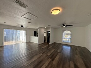 538 Maddux St in San Antonio, TX - Building Photo - Building Photo