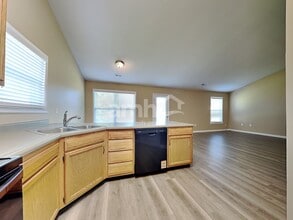 3382 Whispering Trees Dr in Amelia, OH - Building Photo - Building Photo
