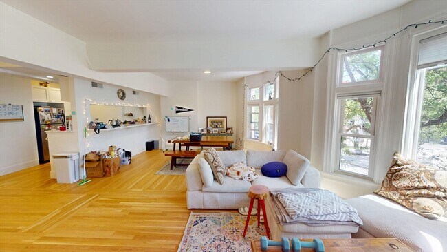 property at 5 Davis Ave