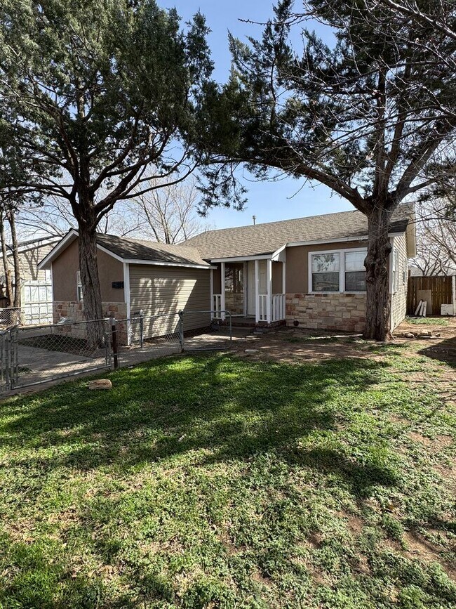 2208 Rule St in Amarillo, TX - Building Photo - Building Photo