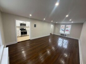 676 Park Ave in East Orange, NJ - Building Photo