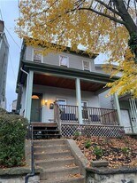221 Ulysses St in Pittsburgh, PA - Building Photo