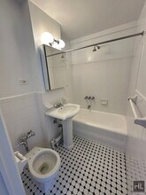 Christopher Street, Unit 5N in New York, NY - Foto de edificio - Building Photo