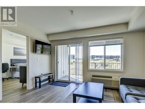881 Academy Way in Kelowna, BC - Building Photo - Building Photo