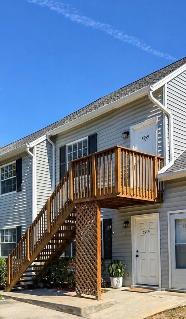 5559 67th Ave N, Unit The Manor condominium in Pinellas Park, FL - Foto de edificio - Building Photo