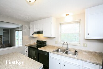 8307 Autumn Mill Ct in Indianapolis, IN - Building Photo - Building Photo