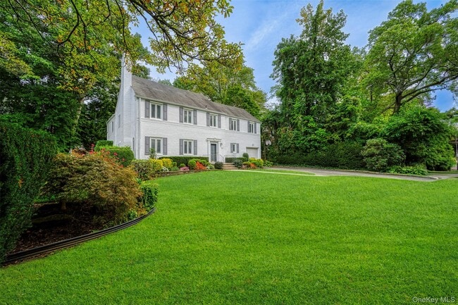 property at 23 Parkside Dr