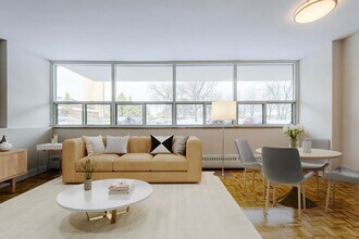 Esterbrooke Apartments in Toronto, ON - Building Photo - Building Photo