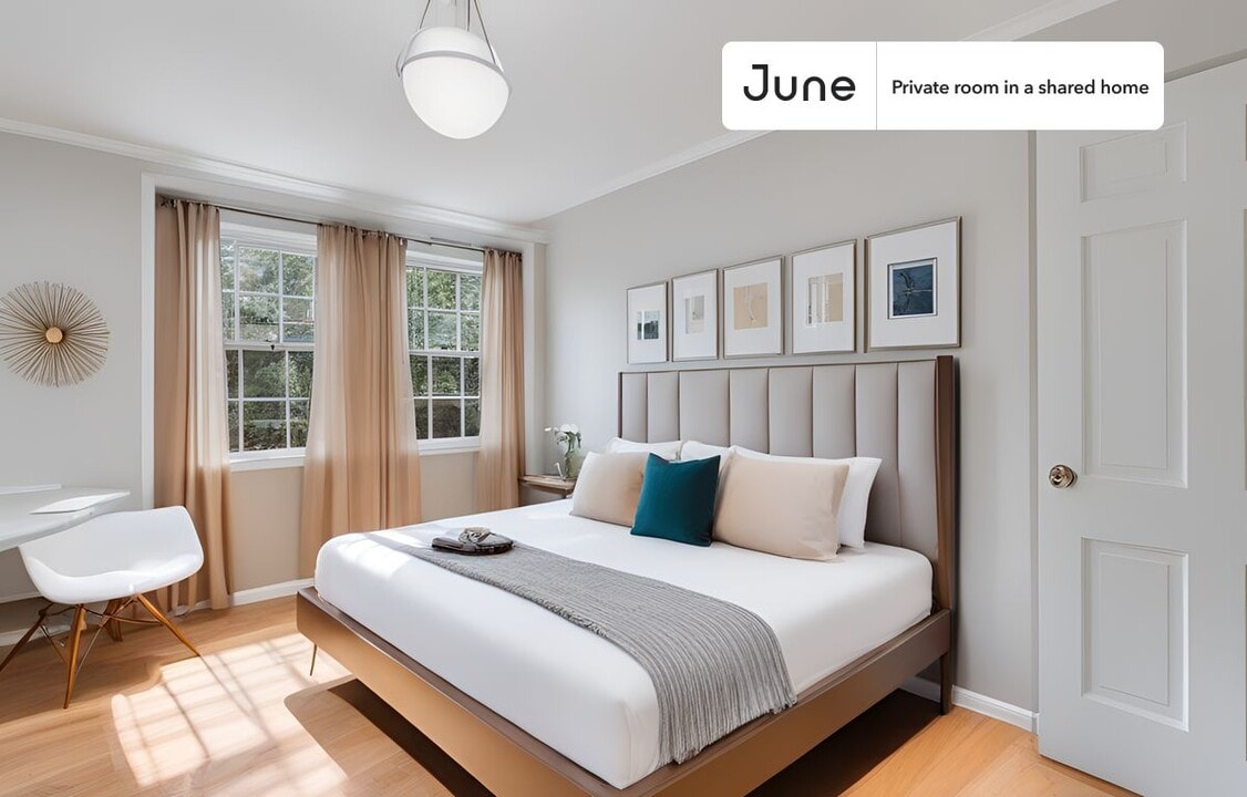Private bedroom in 7 bed/4 bath Home in Washington, DC - Building Photo