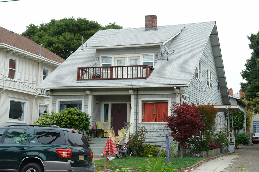 2919 Hillegass Ave in Berkeley, CA - Building Photo