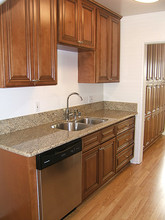1439 Saltair Ave in Los Angeles, CA - Building Photo - Interior Photo