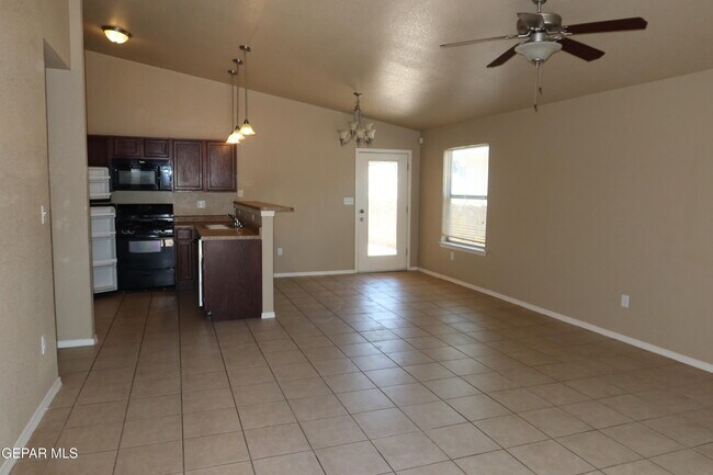14217 Otter Point Ct in El Paso, TX - Building Photo - Building Photo