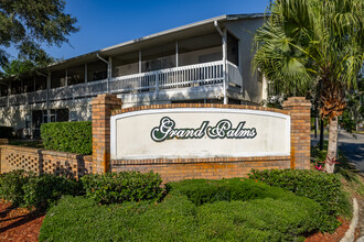 Grand Palms Condos in Kissimmee, FL - Foto de edificio - Building Photo