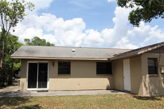 38942 9th Ave in Zephyrhills, FL - Building Photo - Building Photo