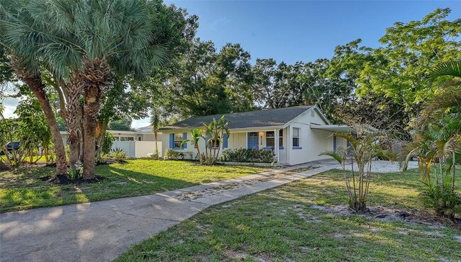 2159 Floyd St in Sarasota, FL - Building Photo - Building Photo