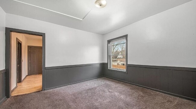 1114 3rd St NW, Unit Unit -01 - Downstairs in Grand Rapids, MI - Building Photo - Building Photo