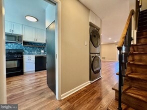 3885 Steppes Ct in Falls Church, VA - Building Photo - Building Photo