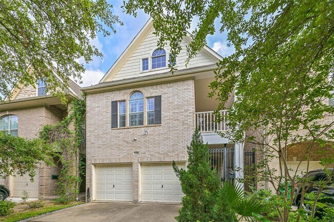 5453 Fairdale Ln in Houston, TX - Building Photo - Building Photo