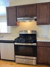 3033 S Clement Ave, Unit UPPER in Milwaukee, WI - Building Photo - Building Photo