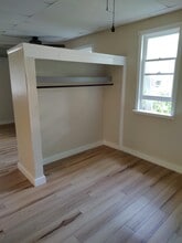 10 Oak Hill St in Haverhill, NH - Foto de edificio - Building Photo