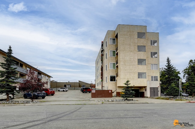 800 M St in Anchorage, AK - Building Photo - Building Photo