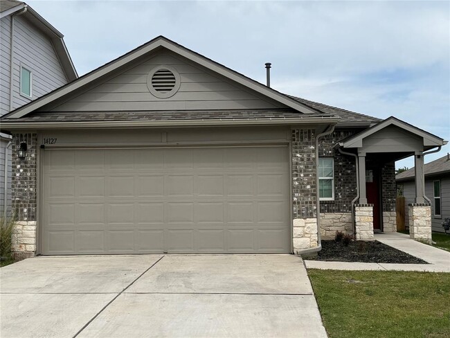 14127 Macquarie Dr in Pflugerville, TX - Building Photo - Building Photo