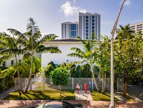 Suites on the Beach in Miami Beach, FL - Building Photo - Building Photo