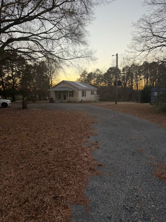 8101 Freeze Rd in Kannapolis, NC - Foto de edificio