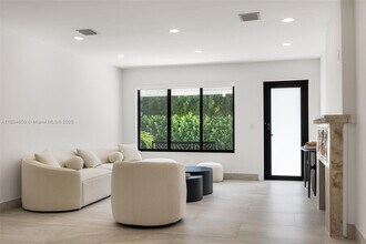 615 SW 21st Rd in Miami, FL - Building Photo - Building Photo