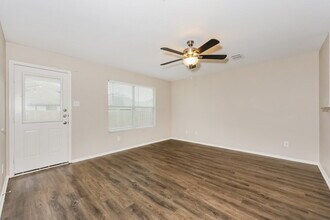 1329 Castle Ridge Rd in Fort Worth, TX - Building Photo - Building Photo