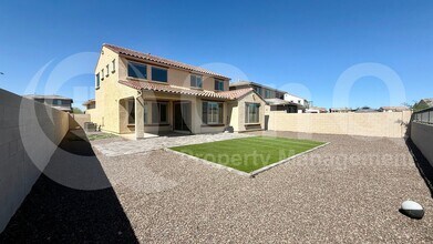 5655 N 88th Ln in Glendale, AZ - Building Photo - Building Photo