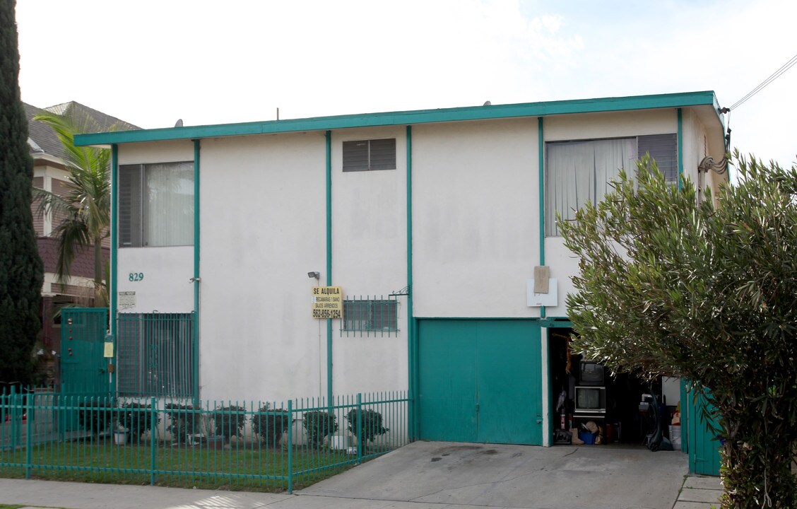 829 Walnut Ave in Long Beach, CA - Building Photo