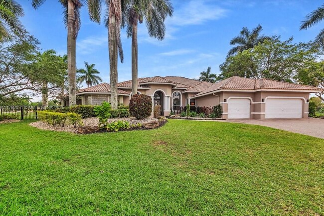 property at 2534 Poinciana Dr