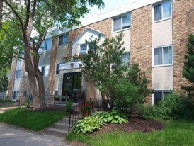 2641 Garfield Ave S in Minneapolis, MN - Building Photo
