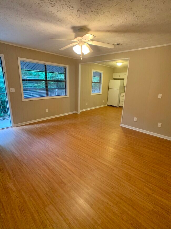 837 N Gay St Apartments and Nearby Auburn Apartments For Rent Auburn, AL