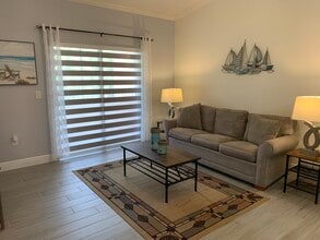 2352 57th Cir, Unit 2352 in Vero Beach, FL - Building Photo - Building Photo