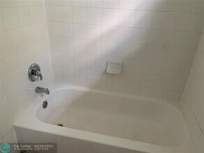 2760 NW 58th Terrace in Lauderhill, FL - Building Photo - Building Photo