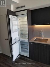 25 Baseball Pl in Toronto, ON - Building Photo - Building Photo